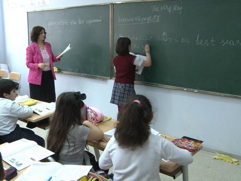 Vakant müəllim yerini gizlədənlər CƏRİMƏLƏNƏCƏK - 1 YER 50 MANAT