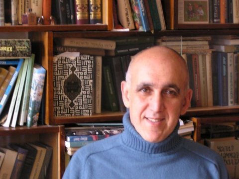 “Bizdə tələbə evindən çıxmadan da universitet oxuya bilər” – Şərqşünasdan fərqli təklif