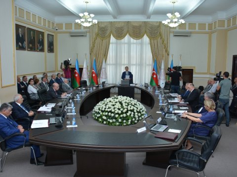 Alimlər BDU-nun 100 illik yubileyi ilə bağlı qərar qəbul etdi 