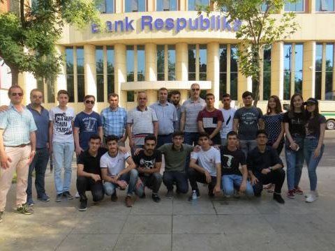  UNEC-in gənc startapçıları yay düşərgəsində 