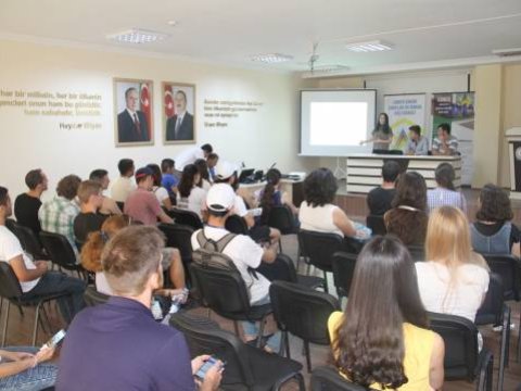  ADAU-nun Beynəlxalq Yay Məktəbinin iştirakçıları Gənclər Evi sosial xidmət müəssisəsi ilə tanış olublar 