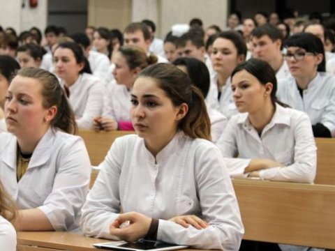 “Tibb kollecini bitirənlər birbaşa universitetə qəbul olunmalı, qəbul imtahanları isə ləğv edilməlidir” – Heyrətləndirici açıqlama  