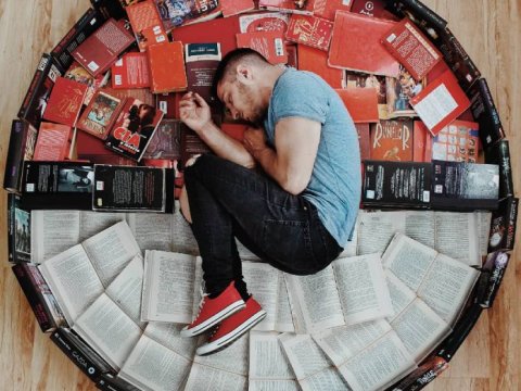 Bir kitabsevərdən kitablara fərqli baxış - Müxtəlif dizaynlar