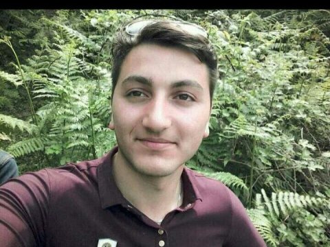 “Yaz imtahanında  həyəcandan 585 bal yığmışdı” - 700 bal toplayan abituriyentin müəllimi 