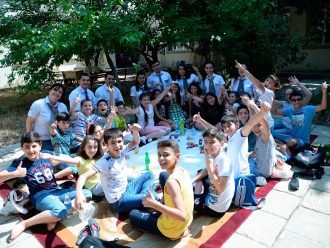 Bakı məktəbliləri üçün təşkil olunan yay məktəbinin ikinci mərhələsinə başlanılıb  