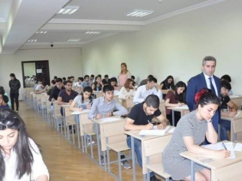 “Yazı hansı hallarda sıfırla qiymətləndirilir?” – Fakültə dekanı Jurnalistikaya qabiliyyət imtahanından danışdı  