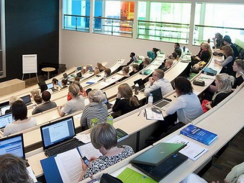 Azərbaycanda özəl universitetlərə maraq niyə azdır? - SƏBƏB