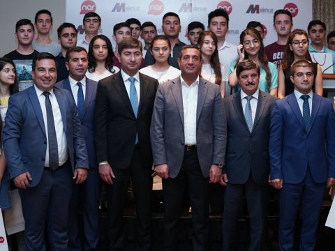 Qiymətli hədiyyələr 700 bal toplayanları bu cür həvəsləndirdi -  VİDEO