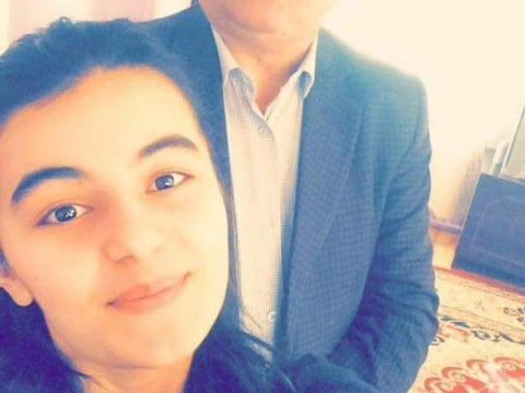 Qızı ilə birlikdə eyni fakültəyə qəbul olunan ata:  “Gözüm zəif gördüyündən bir-iki sualı səhv oxudum”