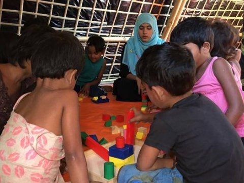 Bu ölkədə yarım milyondan artıq mühacir uşaq təhsil ala bilmir