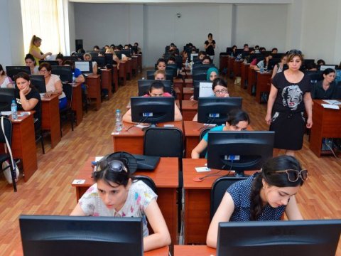 Müəllimi dərs saatından edən direktora hansı cəza verilə bilər? – Hüquqi rəy  