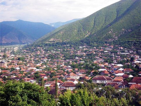 Şəkinin Baş Zəyzid kəndində yeni məktəb binası tikilib