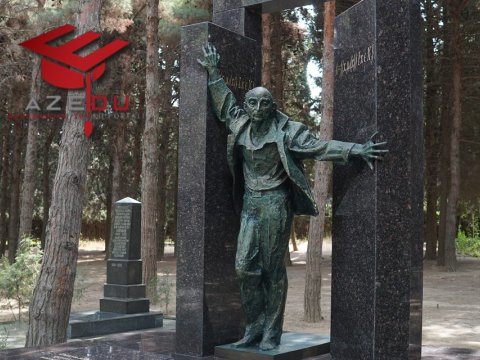 “Lütfi Zadənin sayəsində məni Kral Akademiyasına üzv seçdilər” – Məşhur professor   