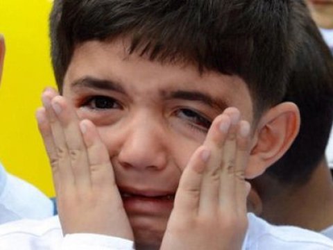 Müəllim üçün ağlamaq, onu çox sevmək də doğru deyilmiş – Psixoloqdan təəccübləndirici yanaşma (VİDEO)  