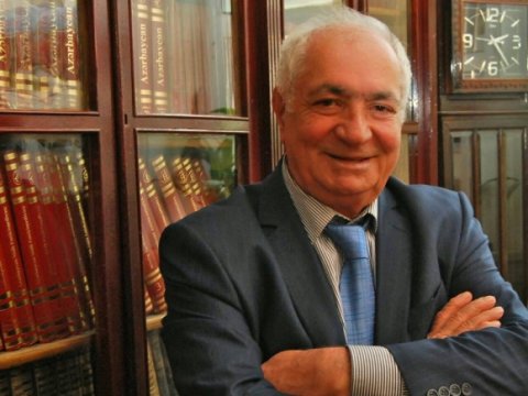 “Necə ola bilər ki, universitet tələbəsi bircə dəfə də Vahid Əzizlə danışmasın?!” – Vahid Əzizin təhsil iradları  