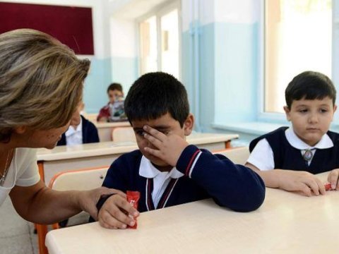 Azyaşlı məktəblilərin uğursuzluq səbəbi olan valideynlər – İlk dərs günlərinin psixoloji səhvi