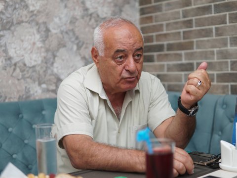 “Biznesmenlər yaraşıqlı müğənnilərə deyil, yaraşıqsız elm adamlarına da kömək etsinlər” –MÜSAHİBƏ