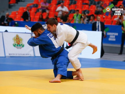 Məktəblilər Avropa birinciliyinin qalibi olublar  