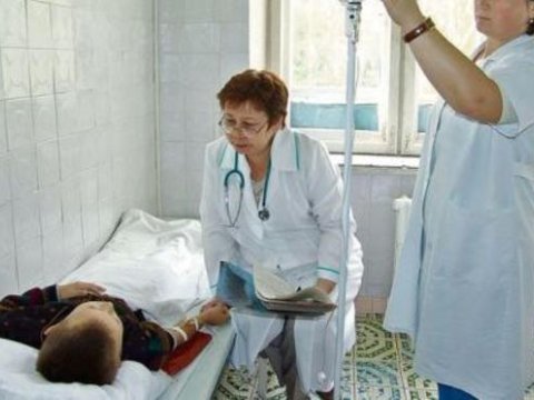 Məktəbdə 38 şagird zəhərləndi