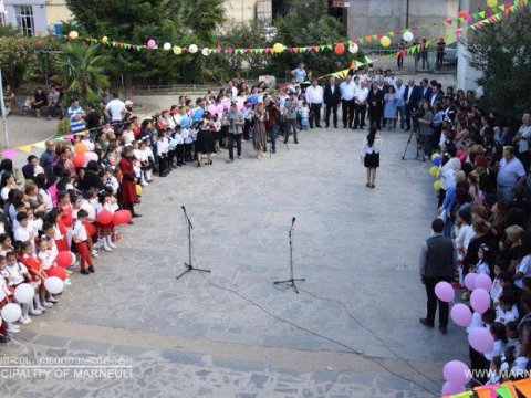 Gürcüstanda azərbaycanlı uşaqlar təhsilə başladı
