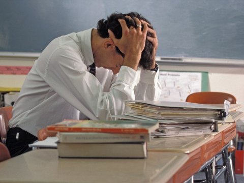 Sərt sertifikasiya qaydaları müəllimləri küsdürəcəkmi? – Ekspertlər narahatdırlar