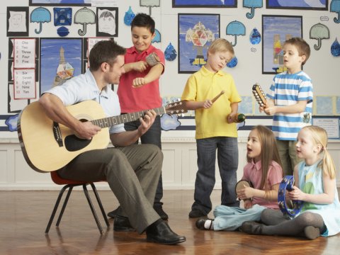 Kollec bitirən xanəndə orta məktəbdə musiqi dərsi deyə bilər? – Dəqiq cavab