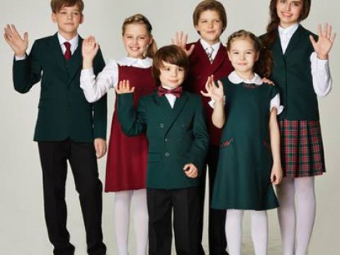 Məktəbli forması səs-küyə səbəb oldu – İşə rəsmilər də qarışdı