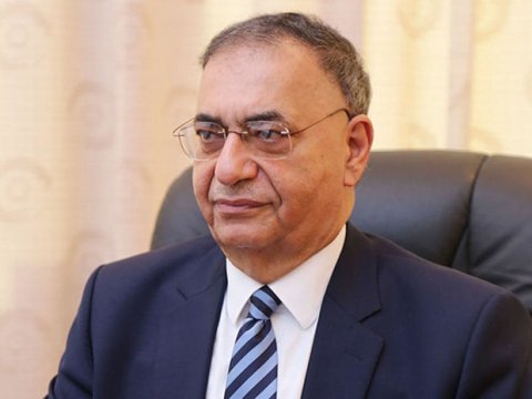 Deputat Bakı İslam Universitetinin bağlanmasını alqışladı