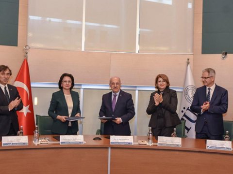 İkili diplomların verilməsi ilə bağlı müqavilə imzalandı