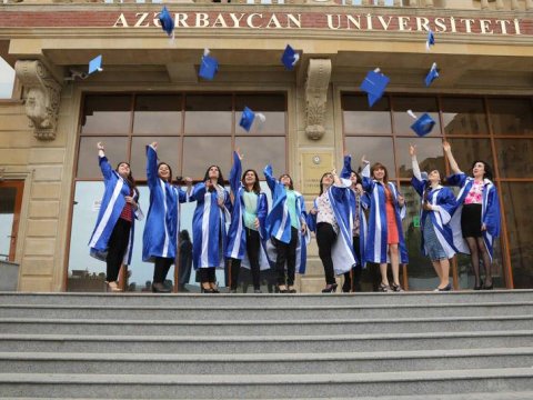 Hansı universitetlərdə adlı təqaüd verilir?    