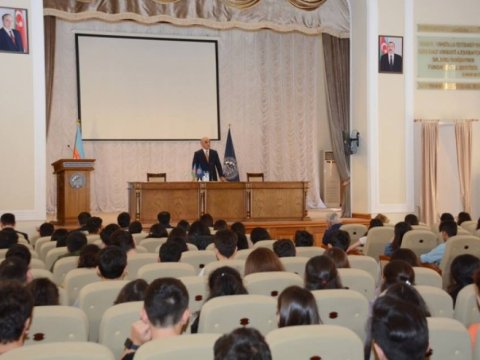 UNEC-ə 600-dən çox balla daxil olan 347 tələbənin 175-i Beynəlxalq İqtisadiyyat Məktəbini seçib