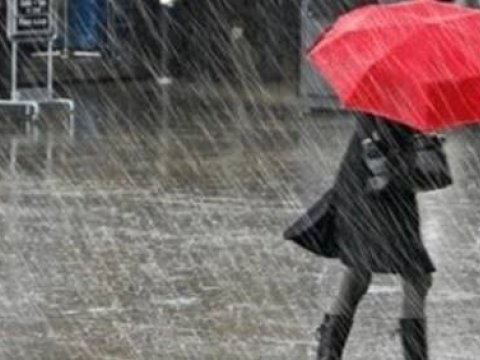 Direktordan sabahla bağlı xəbərdarlıq: “Məktəbin qəzalı korpusunun qarşısında toplaşmayın”