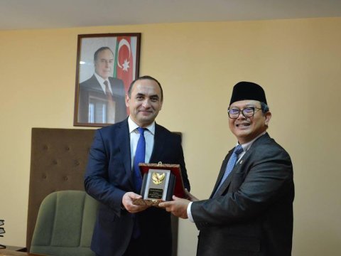 İndoneziya səfiri İlahiyyat İnstitutunda olub 