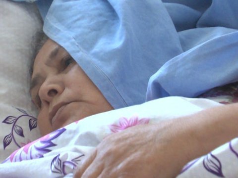 Gimnaziyanın direktor müavini dayəni döydü