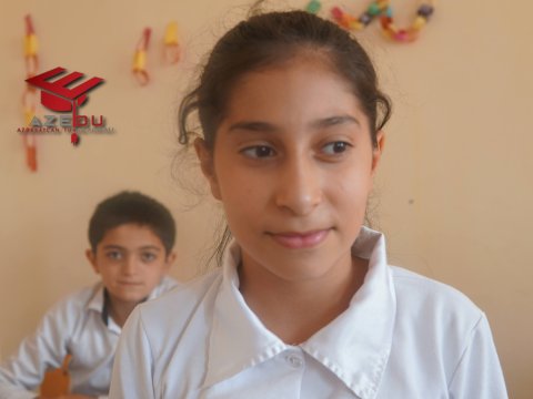 Güllə səsininin “müşayiəti ilə” dərs oxuyanlar - Səngərə \