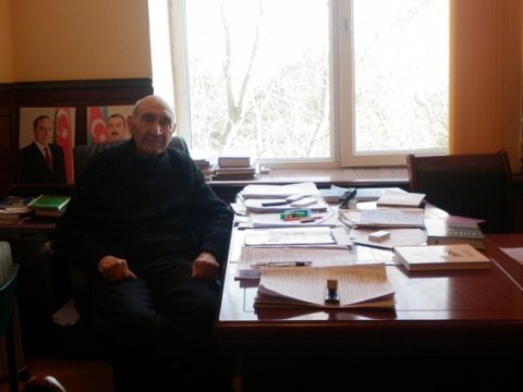 Məşhur alim Qara Mustafayev: “Rəsul Rzaya uşaq atasına yalvaran kimi yalvardım, xeyri olmadı” - MÜSAHİBƏ  