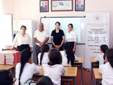 Məcburi köçkün şagirdlər üçün ödənişsiz fizika kursları təşkil olundu