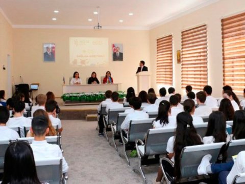 Paytaxt məktəblərində “Sağlam məktəbli” maarifləndirici layihəsinə başlanıldı