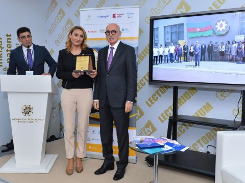 “Təhsil avtobusu” layihəsi üzrə mükafatlandırılma mərasimi keçirildi  