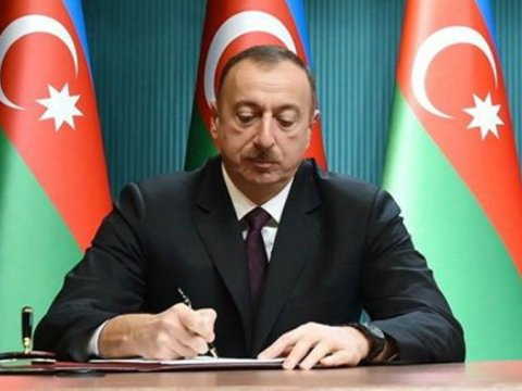 Gömrük Akademiyasına rəis təyin edildi  