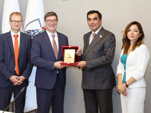 İsveçrənin dövlət katibi Bakı Ali Neft Məktəbində olub