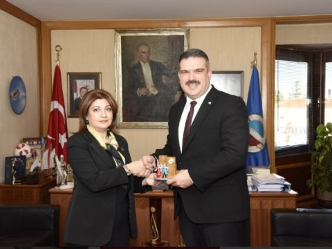 Deputat Türkiyədə azərbaycanlı tələbələrlə görüşdü 