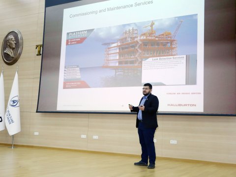 Bakı Ali Neft Məktəbində Halliburton Günü keçirildi
