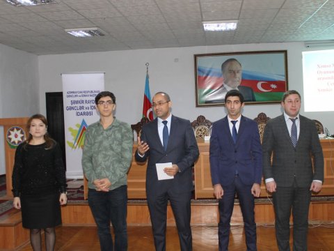 Məktəblilər intellektual oyuna cəlb olunub