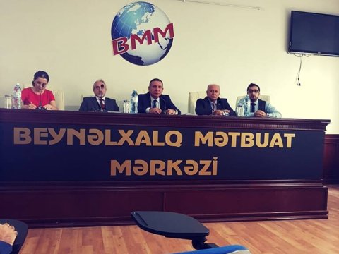 Magistrantın “15 İyul və Media” kitabı təqdim edildi