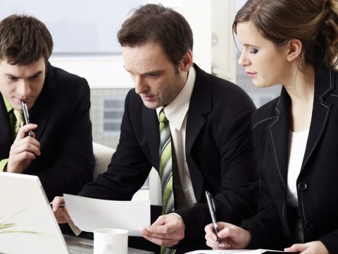 Direktor olmaq istəyənlərə hava-su kimi vacib bilgilər – Kreslo qazandıran qaydalar