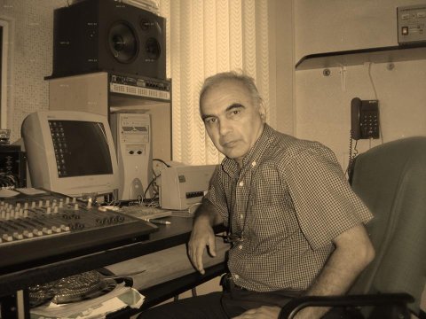 Cavanşir Quliyev kimsəsiz adaya özüylə bu kitabları aparacaq – Bəstəkarın “Kitab çantası”