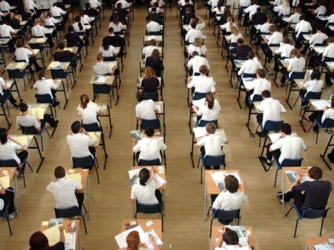 Dövlət qulluğuna qəbul zamanı Azərbaycan dilini bilmə səviyyəsinin yeni qaydada yoxlanılması təklif olunur