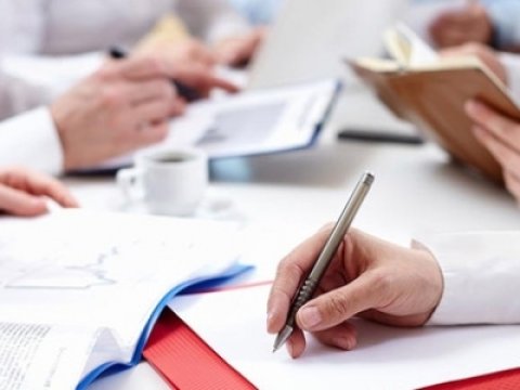 Universitetlərdə attestasiya “macəraları” – Diplom işi və dövlət imtahanı çaşqınlığı