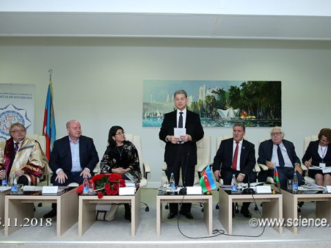 AMEA-nın Ədəbiyyat İnstitutunun 85 illik yubileyi qeyd olunub